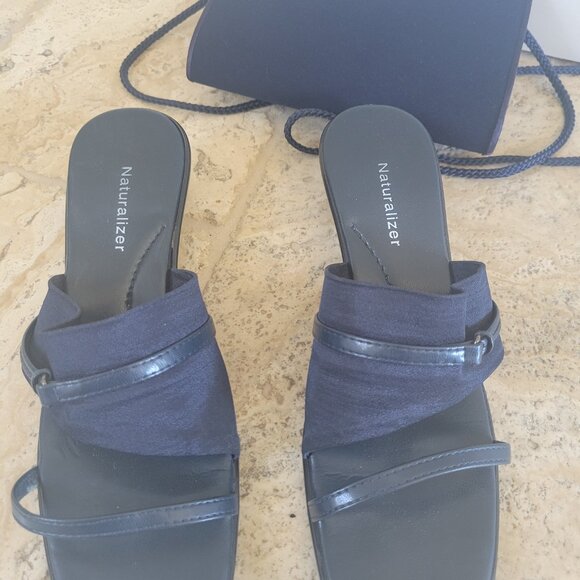 Navy blue Naturalizer sandals size 7 with matching Vanessa purse - Picture 1 of 4